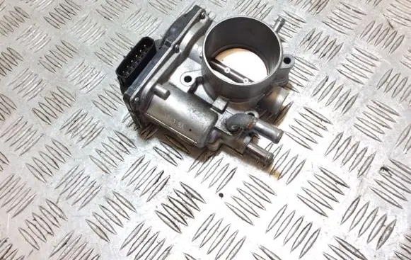 Hyundai Tucson TL Electric throttle body valve 351002B300