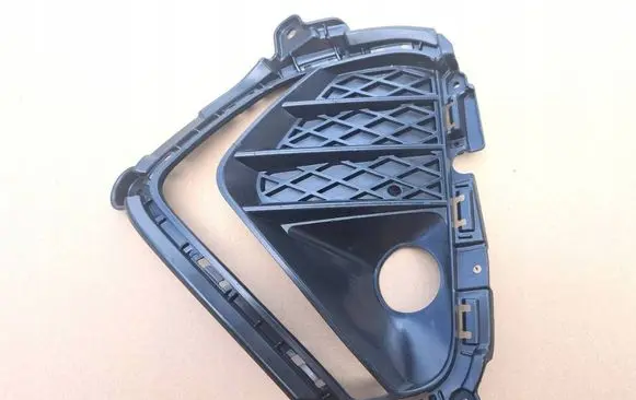 Hyundai Tucson TL Front bumper lower grill 86523D7700