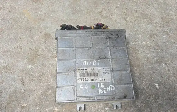 Audi A4 S4 B5 8D Engine control unit/module 8D0907557B