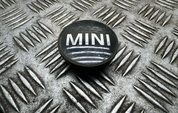 Mini One - Cooper Coupe R56 Original wheel cap 22405910