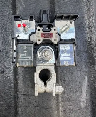 Lexus IS III XE30 Battery relay fuse 0443 60A 140A