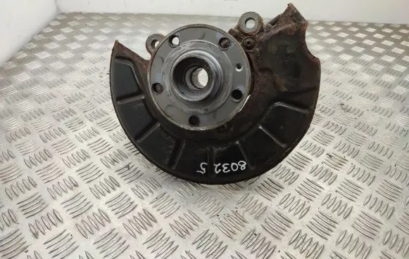 Volkswagen Tiguan Front wheel hub