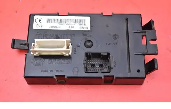 Renault Trafic II (X83) Engine control unit/module ECU P8200374947