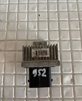 Renault Talisman Glow plug pre-heat relay 110678071R