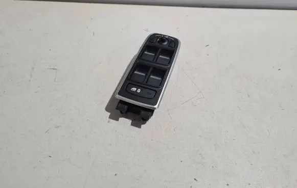 Jaguar F-Pace Electric window control switch SWI7138MF00F