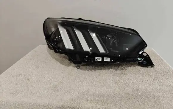Peugeot 2008 II Headlight/headlamp 1682772380 LA98320