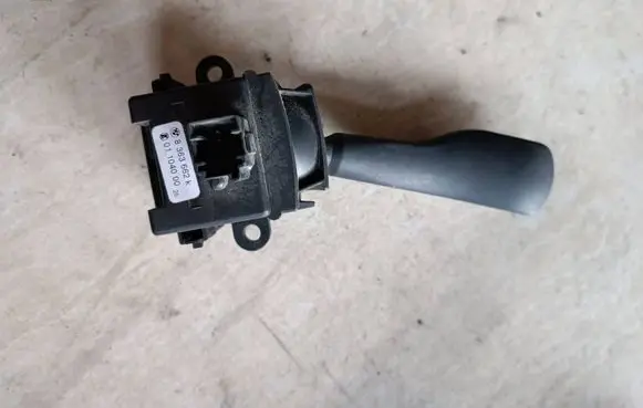 BMW 5 E39 Indicator stalk 8363662K 011040002