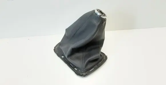 Toyota Avensis T250 Gear lever shifter trim leather/knob