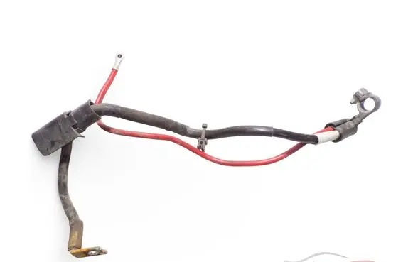 Skoda Octavia Mk2 (1Z) Positive cable (battery) 