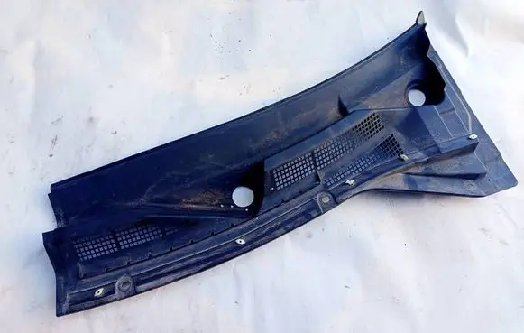 Nissan X-Trail T30 Wiper trim 668638H900