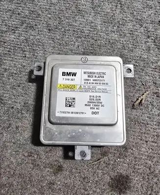 BMW 5 F10 F11 Headlight ballast module Xenon 7318327 W003T23171
