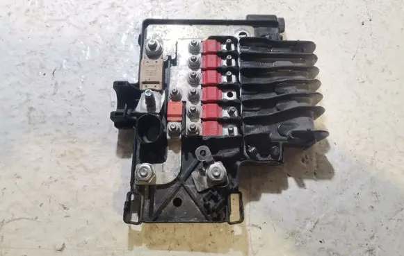 Tesla Model S Fuse module 101327200E