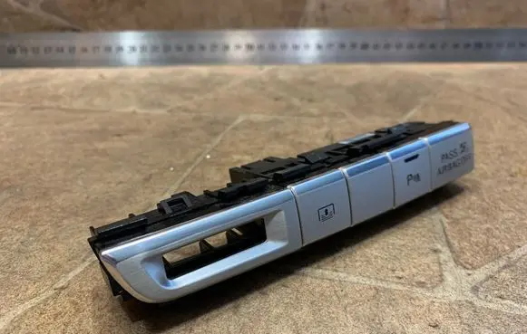 Audi A8 S8 D4 4H Parking (PDC) sensor switch 4H2959674CD