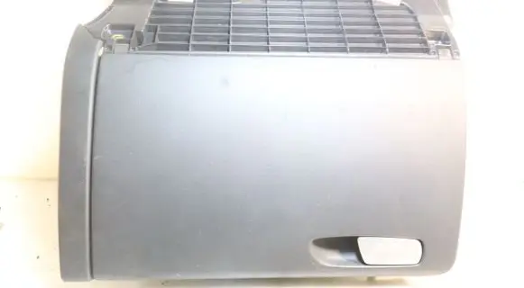 Glove box