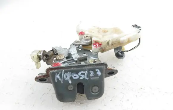 Subaru Impreza II Tailgate/trunk/boot lock/catch/latch 0892044A 63100FE000
