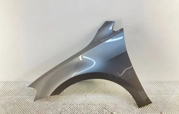 Volkswagen Golf VII Fender