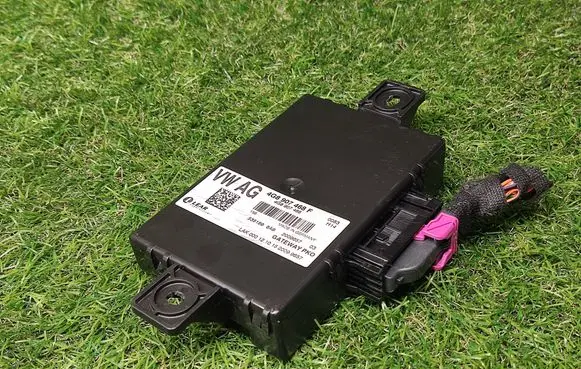 Audi A7 S7 4G Gateway control module 4G8907468F 4G8907468