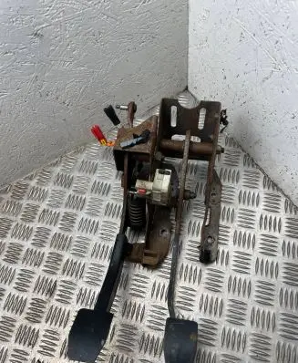 Chrysler Grand Voyager IV Pedal assembly 