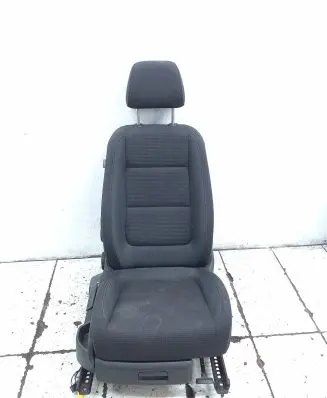 Volkswagen Golf Plus Front passenger seat 5K0971392M