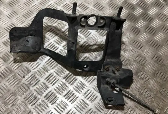 Opel Sintra Headlight/headlamp mounting bracket 16521697