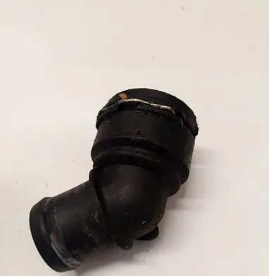 Volkswagen Golf V Engine coolant pipe/hose 