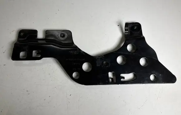 Ford Mustang VI Other engine bay part FR3B63016A52A