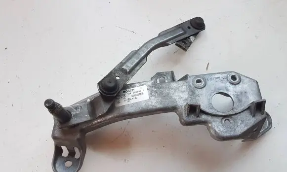 Front wiper linkage