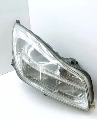 Opel Insignia A Headlight/headlamp 13226783