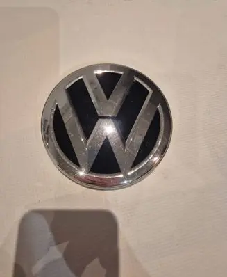 Volkswagen Polo VI Manufacturer badge logo/emblem 2G0853601A
