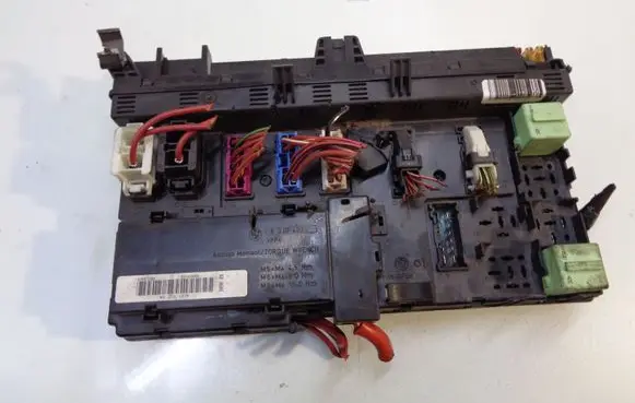 BMW X5 E53 Fuse module 8378107 8380407