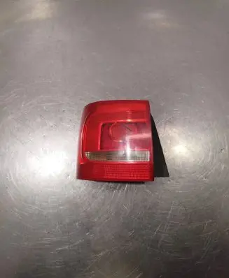 Volkswagen Touran II Rear/tail lights