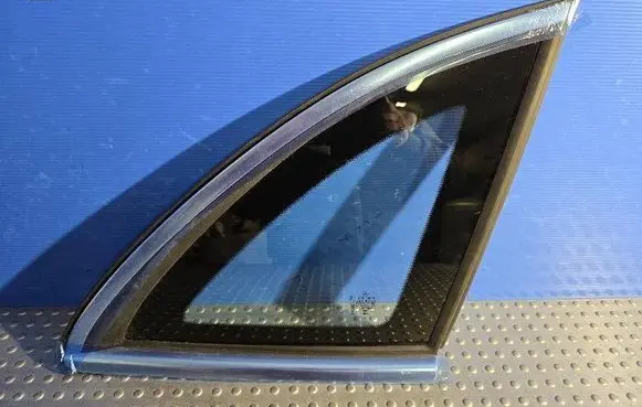 Mercedes-Benz B W247 Rear side window A2476706601