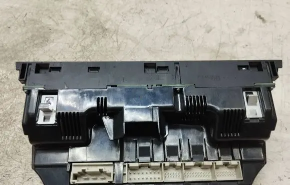 Audi A6 S6 C6 4F Climate control unit 4F1820043AA 4F0910043 5HB00883439
