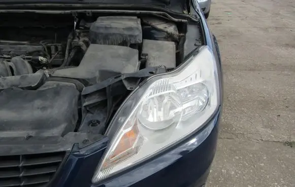 Ford Focus Headlight/headlamp 