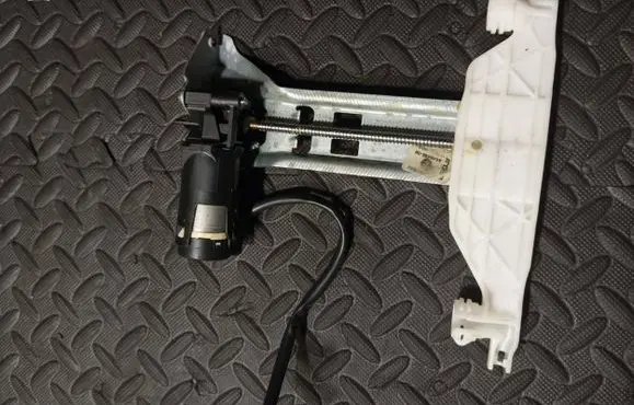 BMW 6 F12 F13 Seat adjustment motor 4446464 52109155767 9155767