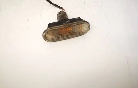 Volkswagen Golf IV Front fender indicator light 3B0949117C