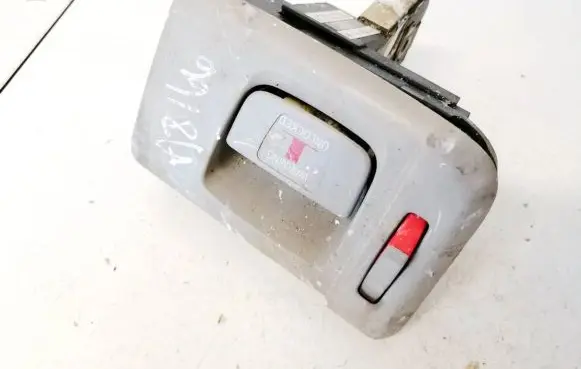 Volvo V50 Seat back rest lock catch 8641848 8613632