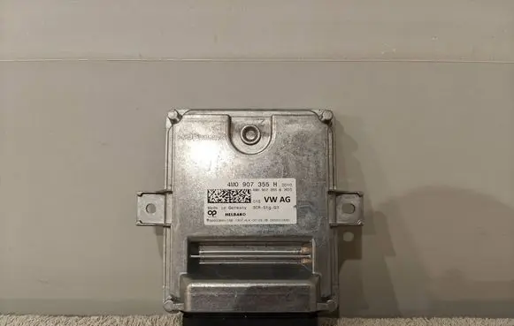 Audi A4 S4 B9 8W Adblue control unit 4M0907355H 4M0907355B SCRS19G3