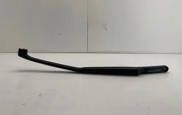 Volkswagen Phaeton Front wiper blade arm 74560