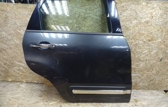 Rear door