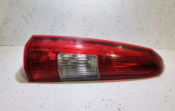 Volvo V70 Rear/tail lights 9154493 152843