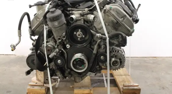BMW 3 E90 E91 Engine S65B40A S65B40 2303727