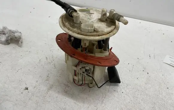 Toyota Corolla Verso E121 In-tank fuel pump 770200F010