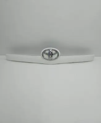 Toyota Verso Trunk door license plate light bar 768110F050