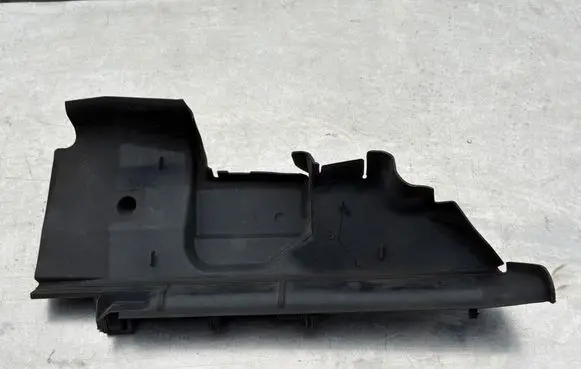 Mercedes-Benz Sprinter W907 W910 Intercooler air guide/duct channel A9075050300