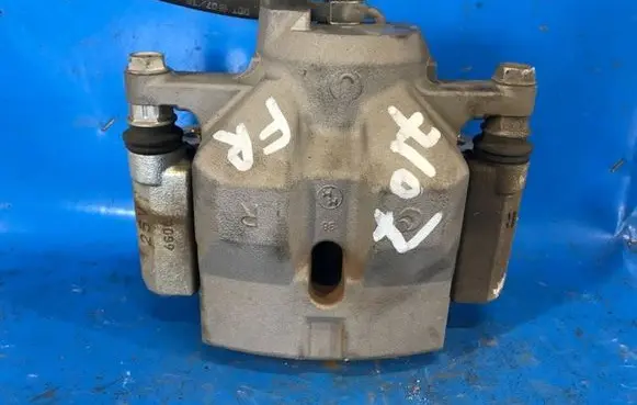 Toyota Prius xw60 Front brake caliper 4773047060