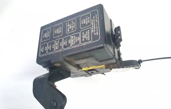 Hyundai Santa Fe Fuse box set n914252b92303 n91425-2b923-03