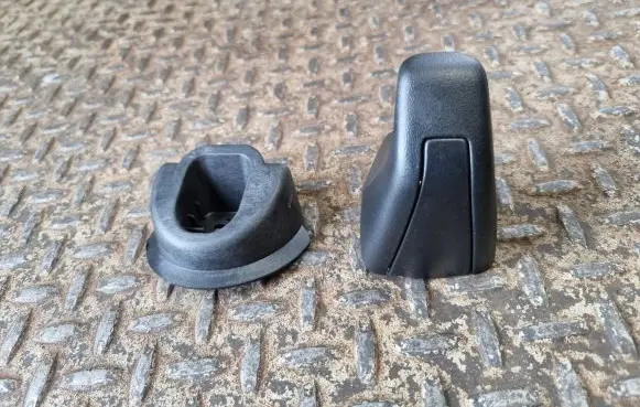 Dodge Challenger Hook 1730454