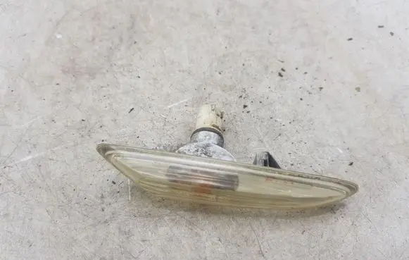 BMW 3 E46 Front fender indicator light NOCODE