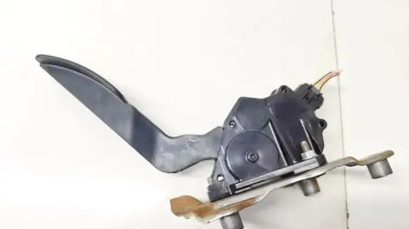 Mazda CX-7 Accelerator throttle pedal eg2141600 k4238-7390